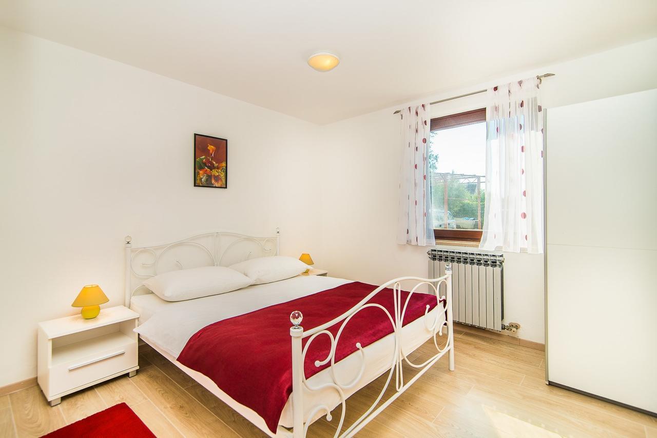 Apartments Dino Porec Exterior photo